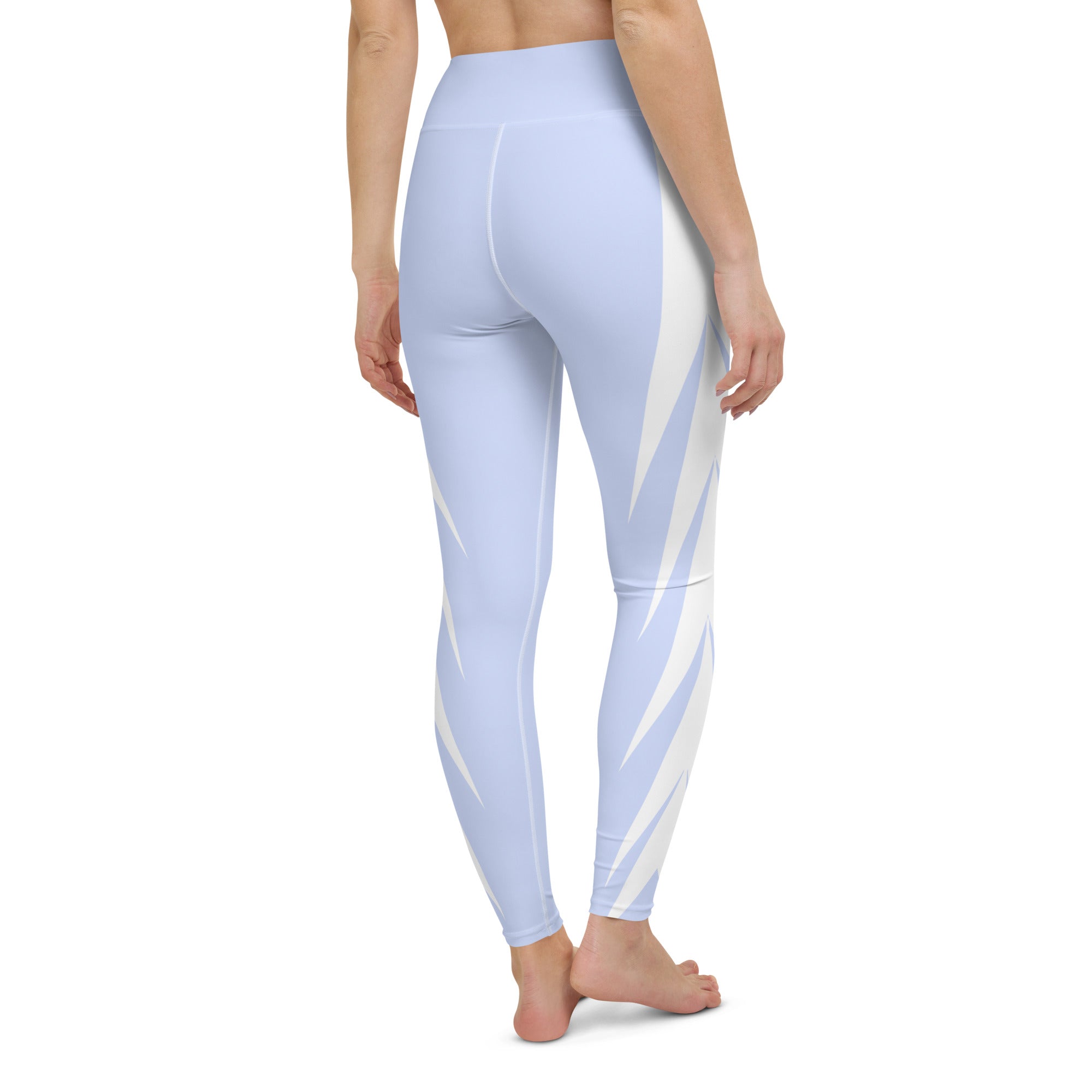 Experience unparalleled comfort during your yoga practice with these super soft and stretchy Altitude leggings. Perfect for any level of yogi, order now and elevate your practice to new heights.