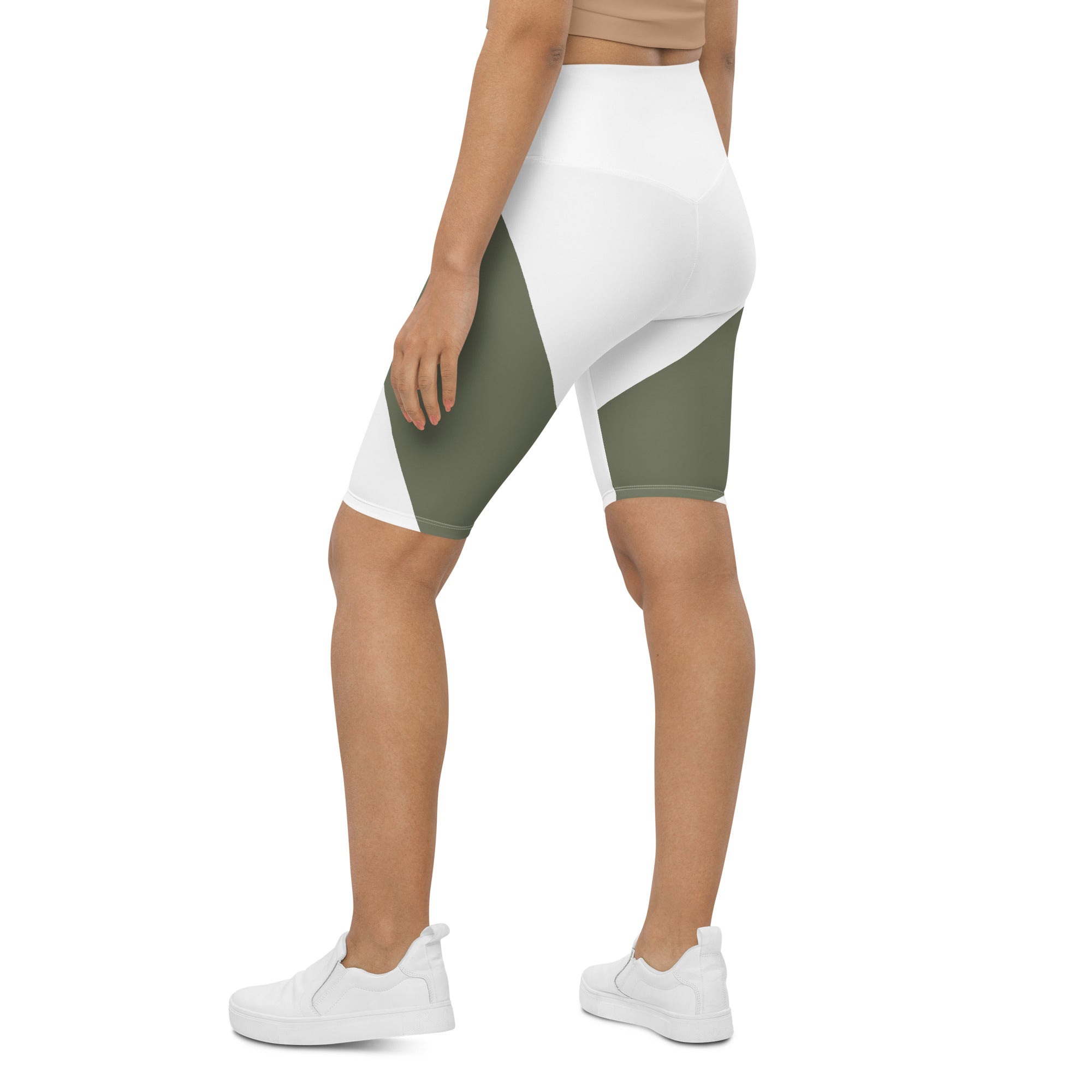 Emerald Lane biker shorts are the perfect combination of style and comfort. Made with a soft microfiber yarn, these shorts provide a comfortable and breathable fit that's perfect for any activity.