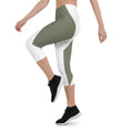 Load image into Gallery viewer, Looking for comfortable yet stylish capri leggings? Emerald Lane is your answer! These leggings are made with a super soft microfiber yarn that feels like a second skin.
