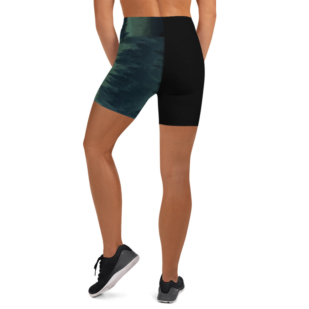 Inspired by the lush green forests of the earth, the body-flattering fit and high waistband will make you feel comfortable and confident, whether you're on a hike, working out at the gym, or just lounging at home.